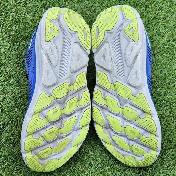 HOKA CLIFTON 9 - Womens Athletic Shoes - SIZE 8.5B - ((  Please See All Pictures - Picture 9 of 10